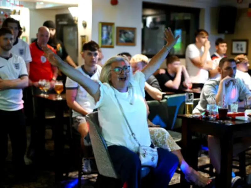 England Fans Go Wild in Manchester Pub and Fanzones During World Cup Thriller