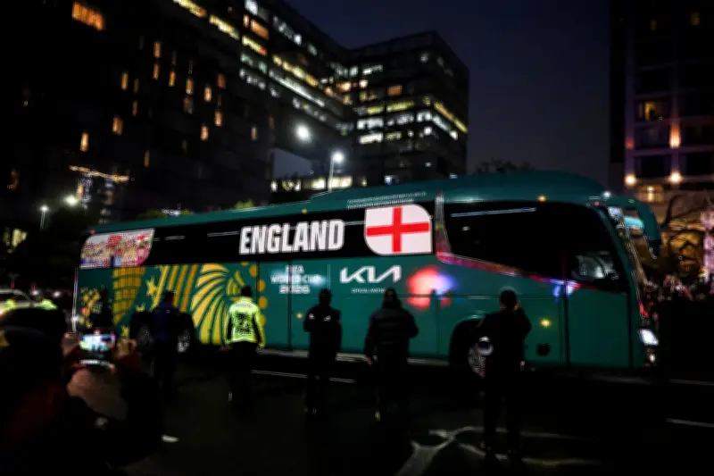 England players booed on arrival in Mexico ahead of World Cup clash