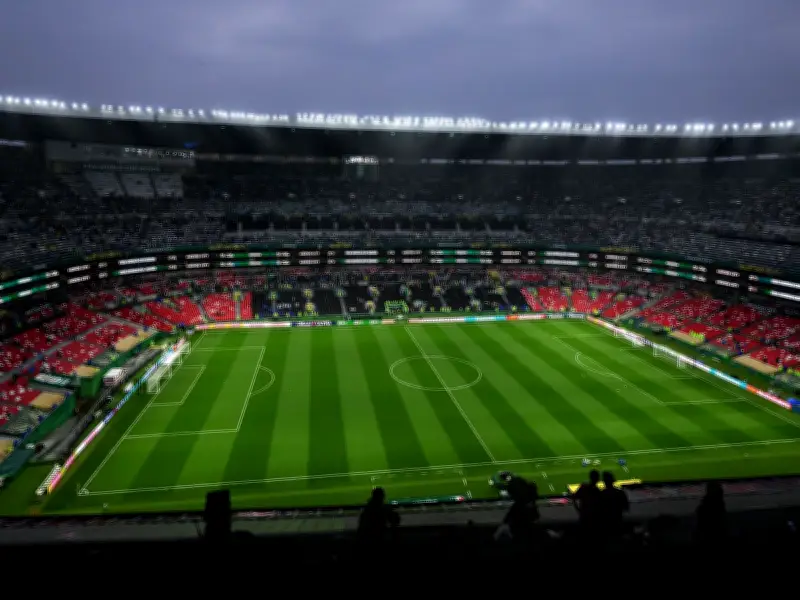England vs Mexico World Cup Kick-Off Delayed by Thunder and Lightning