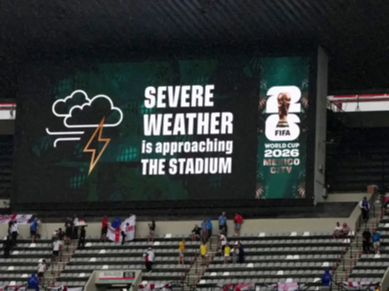 England vs Mexico World Cup match delayed by storm at Azteca Stadium