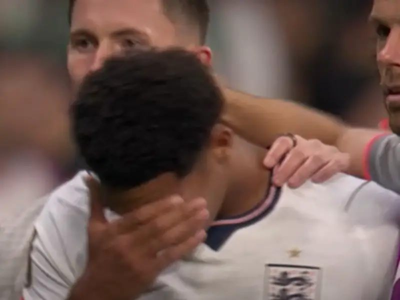 England's Quansah in Tears After Red Card Sparks Brawl Against Mexico