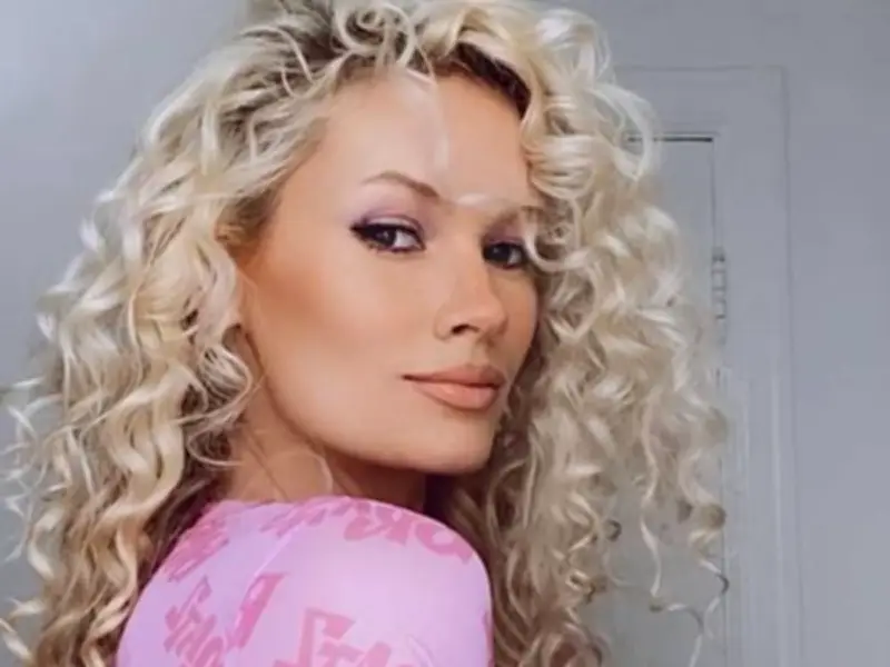 GRL Singer Lauren Bennett Dies at 37, Bandmates Say 'Hearts Are Broken'