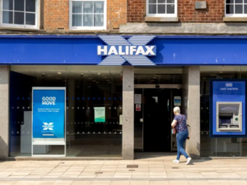 Halifax Rebranding to Lloyds: Customers Must Switch Apps