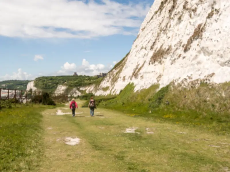 Hidden Beach and Shipwreck Near London: Dover Train Trip