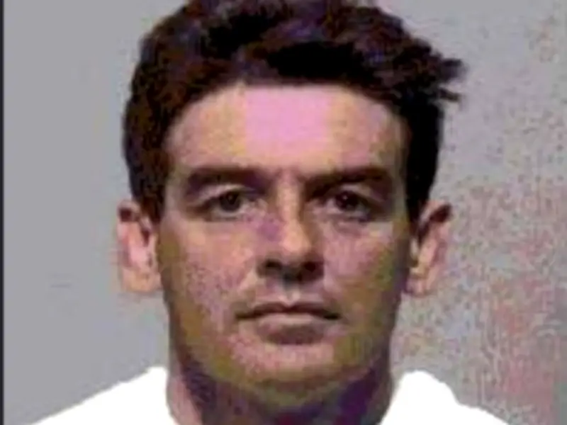 Husband Who Strangled Wife with Washing Line Dies in Prison