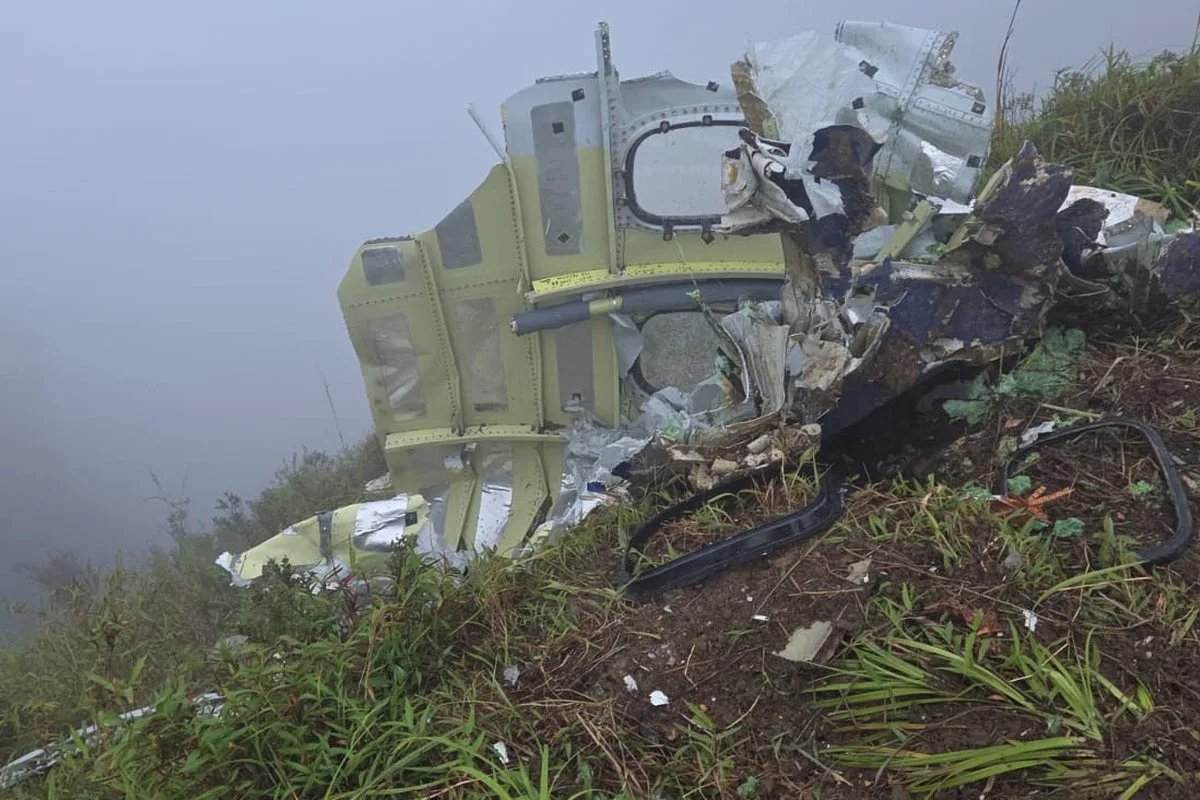 Indonesian Rescuers Locate Wreckage of Missing Plane with 11 On Board