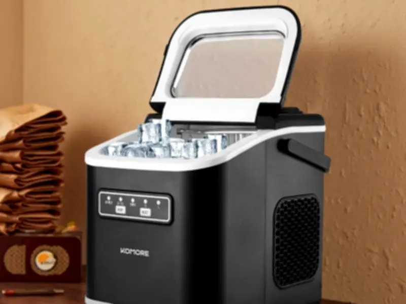 Komore Ice Maker Deal: £46.80 for Quick Ice in Heatwave