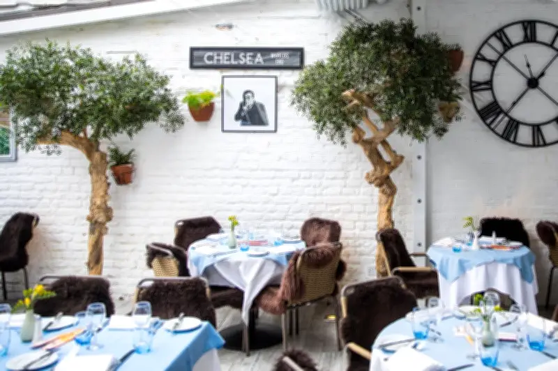 La Famiglia Review: Old-School Chelsea Charm Outshines Its Food