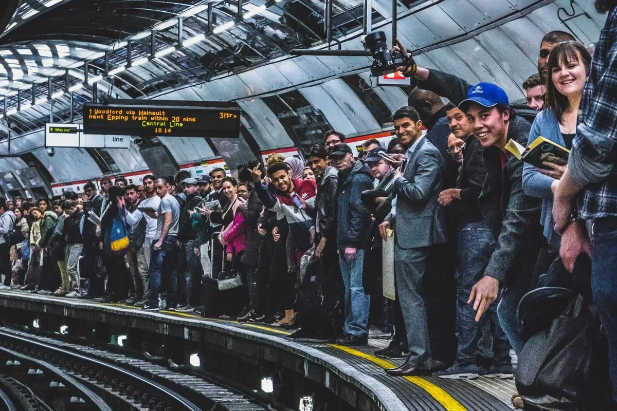 London Nurse Wins Photo Competition with Tube Commuters Shot