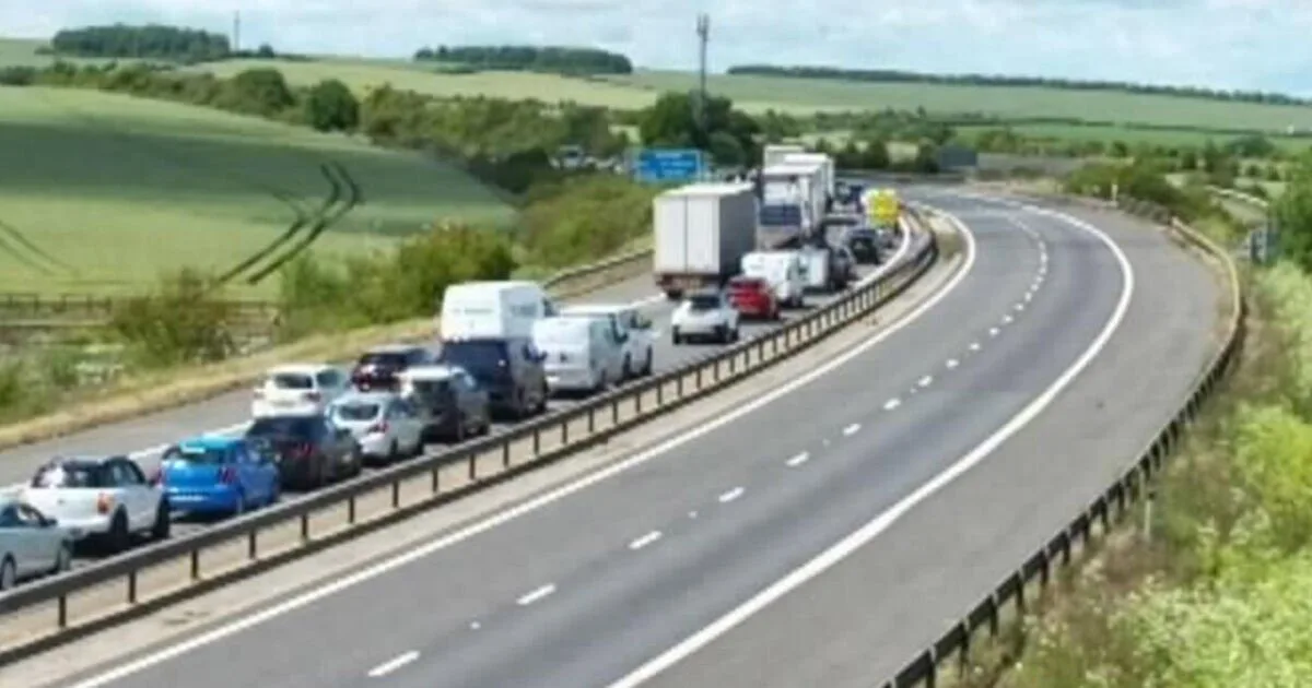 M11 Closed Near Stansted After Five Vehicle Crash