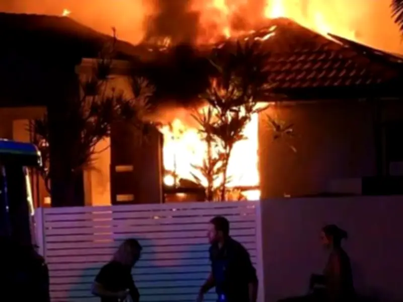 Man dead, two critical after suspected arson on Gold Coast