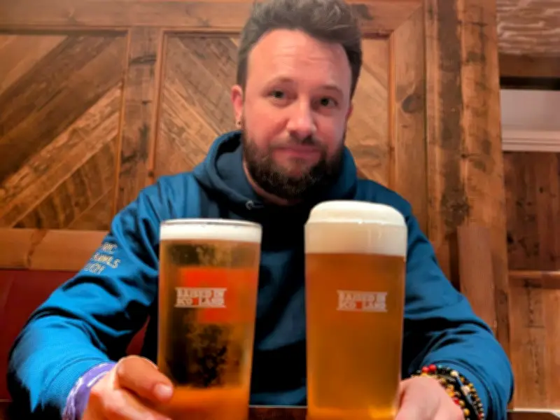 Man Names Top 10 UK Pubs After Visiting 1,000 – Two Liverpool Pubs Make List