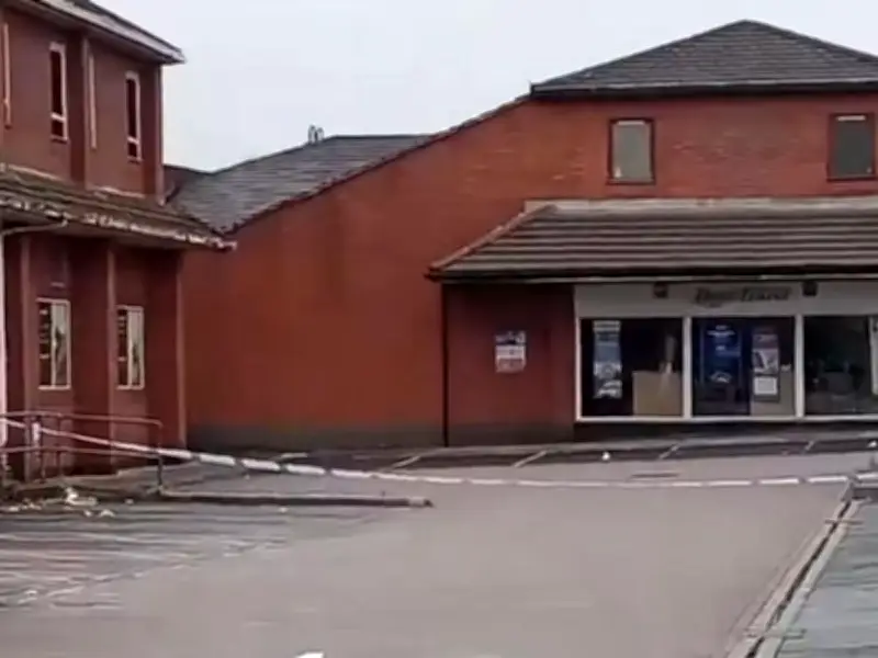Man Stabbed in Royton Car Park, Police Investigate