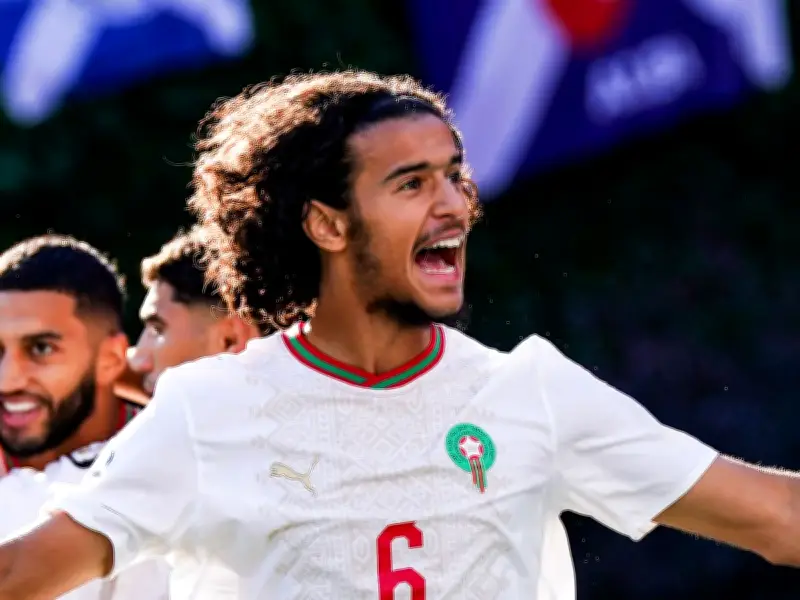 Man Utd Target £50m Chelsea Star Andrey Santos as Bouaddi Warning Issued