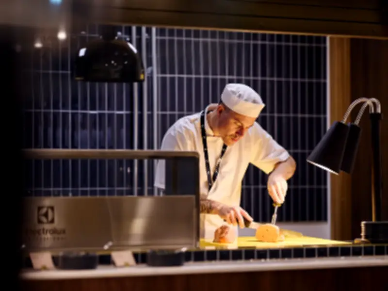 Manchester Airport's New Premium Lounge Features UK's First Carvery