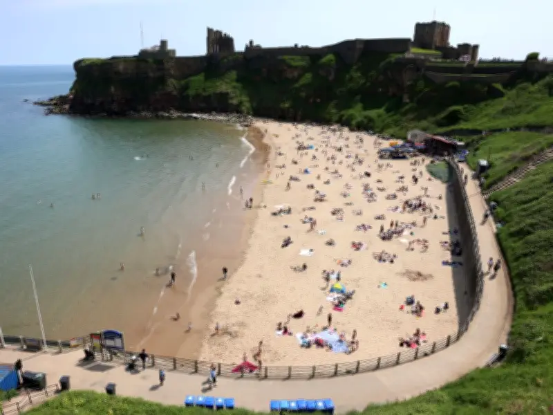 Met Office Forecasts 26C in North East as UK Heatwave Returns