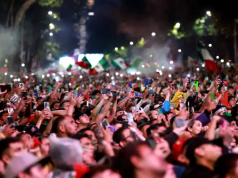Mexican fans split loyalties as England face World Cup last-16 clash