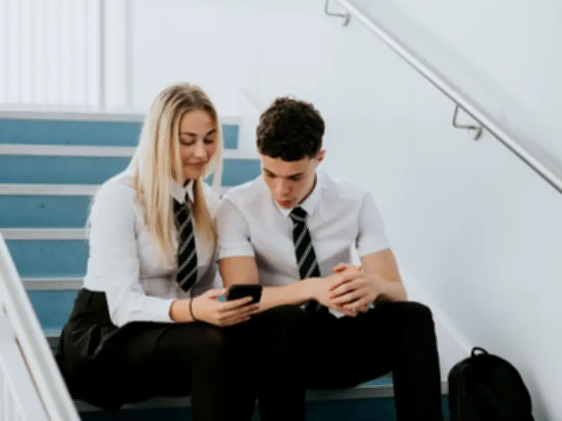 MSP Welcomes New Guidance for Mobile Phone Restrictions in Scottish Schools