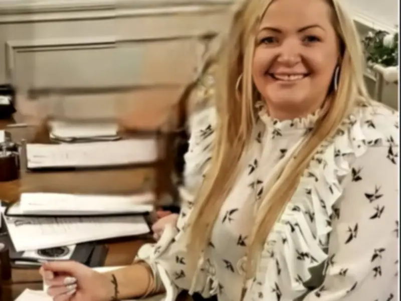 Mum loses five stone by eating same five meals daily and weightlifting