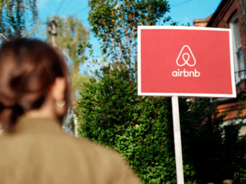 Mumsnet user furious after neighbour converts flat into Airbnb