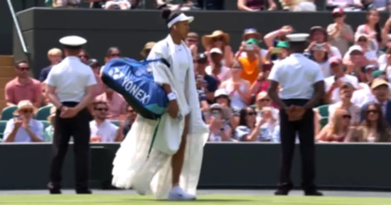 Naomi Osaka Stuns Wimbledon in Japanese-Style Robe Outfit