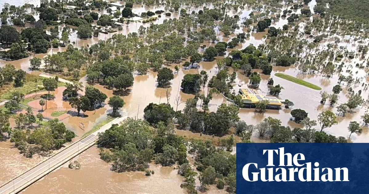NT Floods: Crocodile Warnings as Hundreds Evacuated