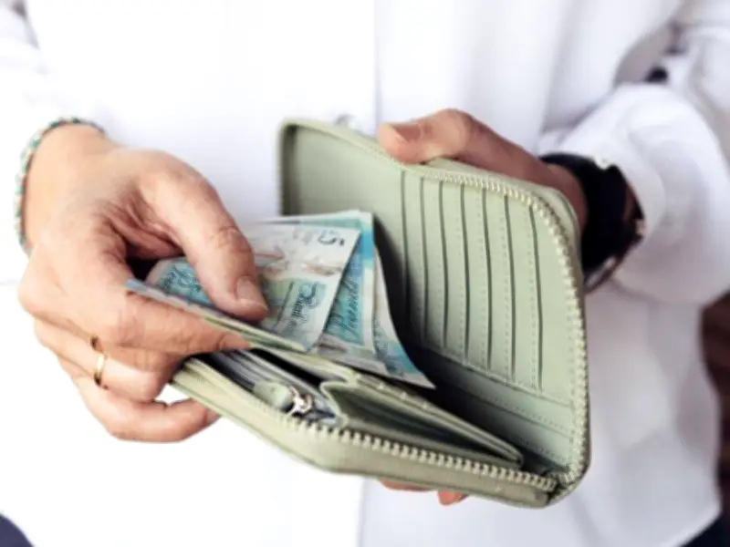 Petition calls for £610 weekly State Pension from age 60