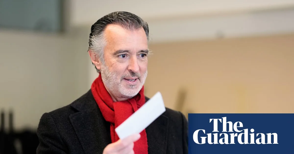 Portugal Votes in Tight Presidential Race as Far Right Surges