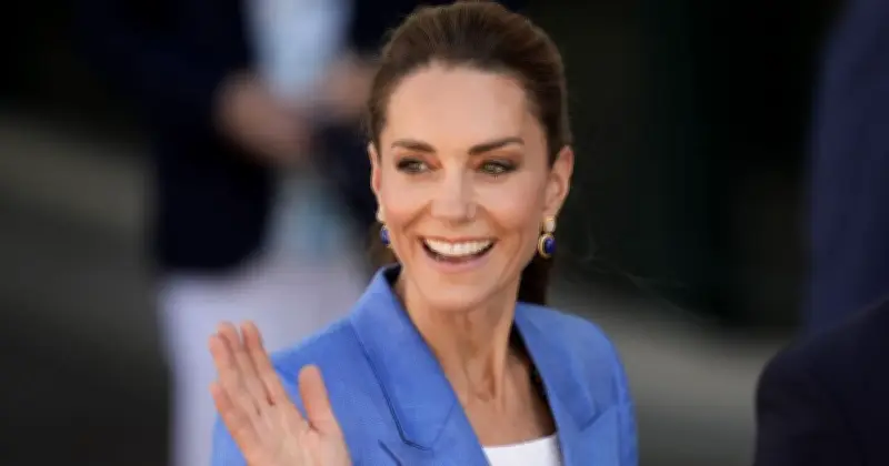 Princess Kate Stuns in Blue Suit at Wimbledon 2026, Fans Rave