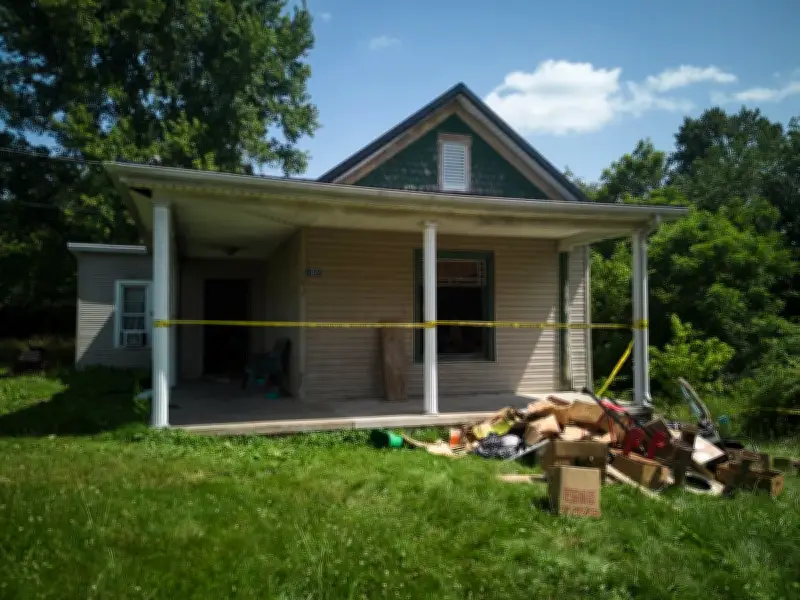 Relative of Ohio 'house of horrors' family receives death threats