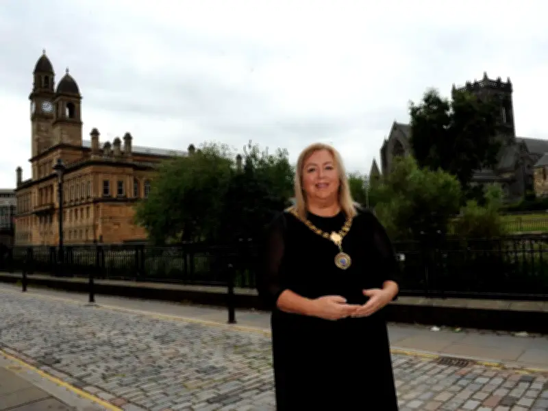 Renfrewshire Council Adopts Forces Children's Rights Charter Unanimously