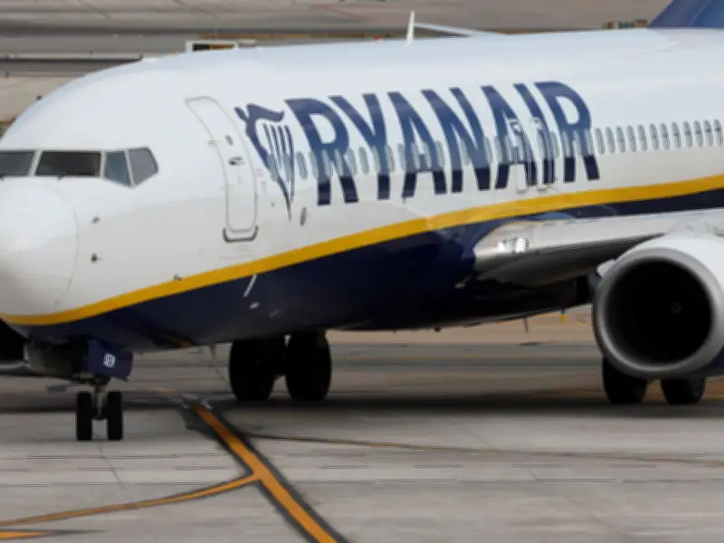 Ryanair Warns of Severe Delays at 7 Airports Due to EU Border Checks