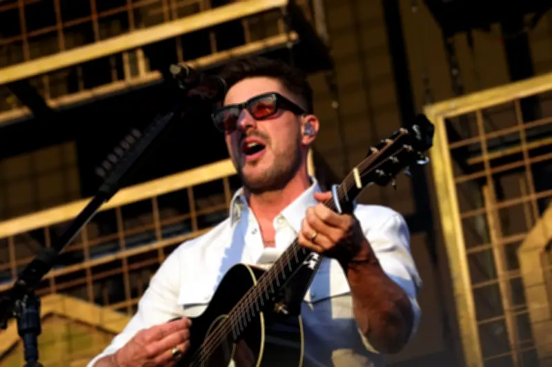 Shania Twain Surprises Fans with Mumford and Sons at BST Hyde Park