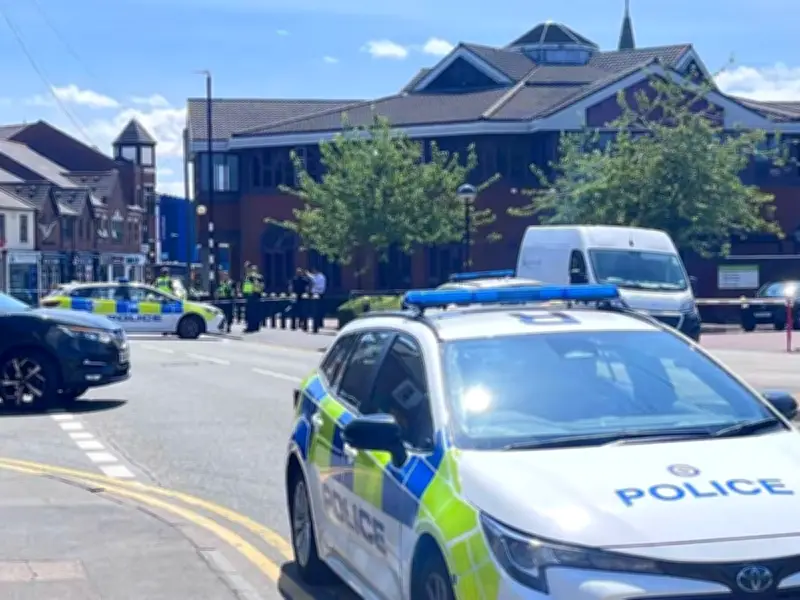 Teenager stabbed near Wetherspoon pub in Oldbury, critical condition