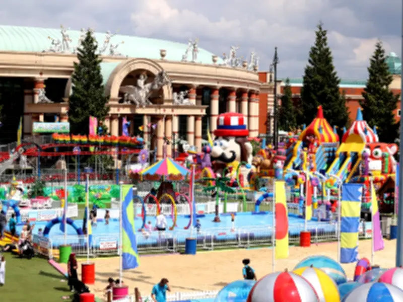 Trafford Centre Summer Fair Returns with Beach and £2.75 Splash Pool