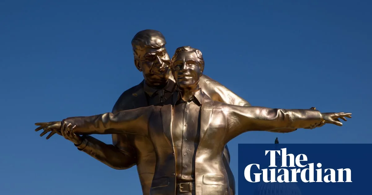 Satirical Statue of Trump and Epstein as Titanic Lovers Appears on National Mall