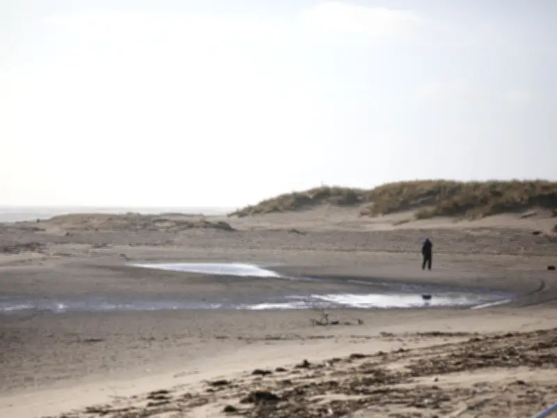 Two Air Ambulances Respond to Beach Emergency in Aberdyfi