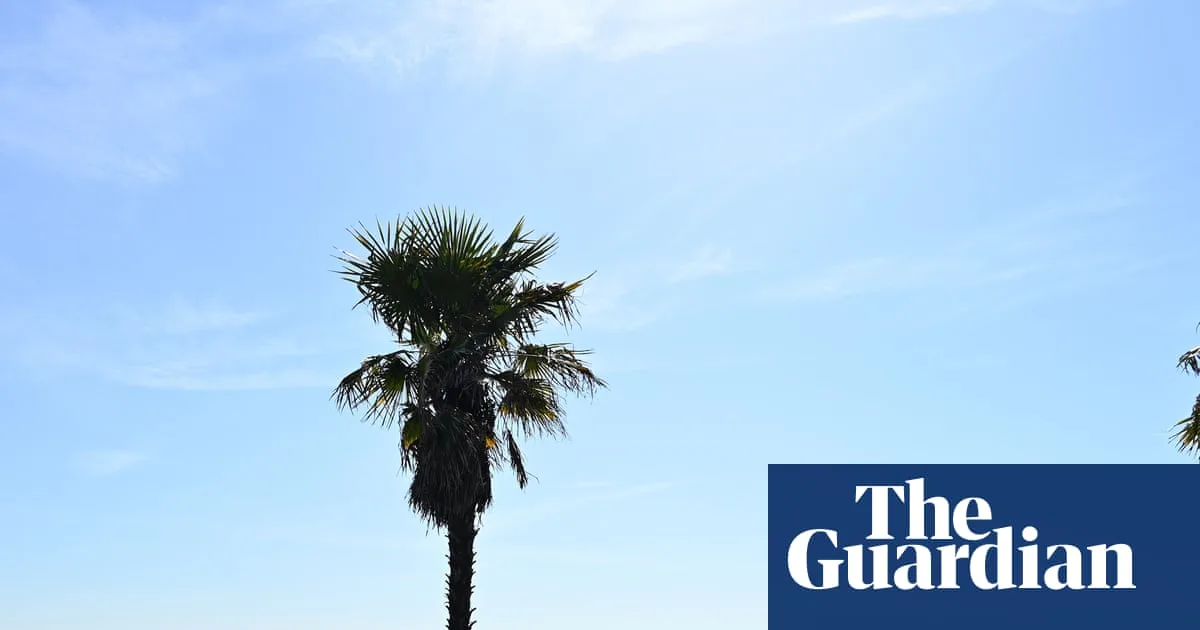 UK Records Hottest Early April Day in 80 Years
