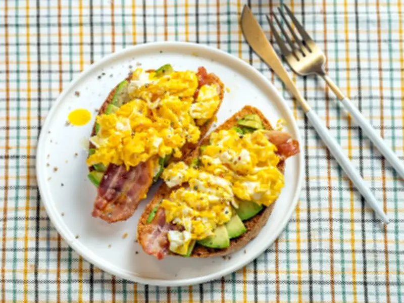 Velvety Scrambled Eggs in 10 Minutes: Chef Bill Granger's Cream Recipe