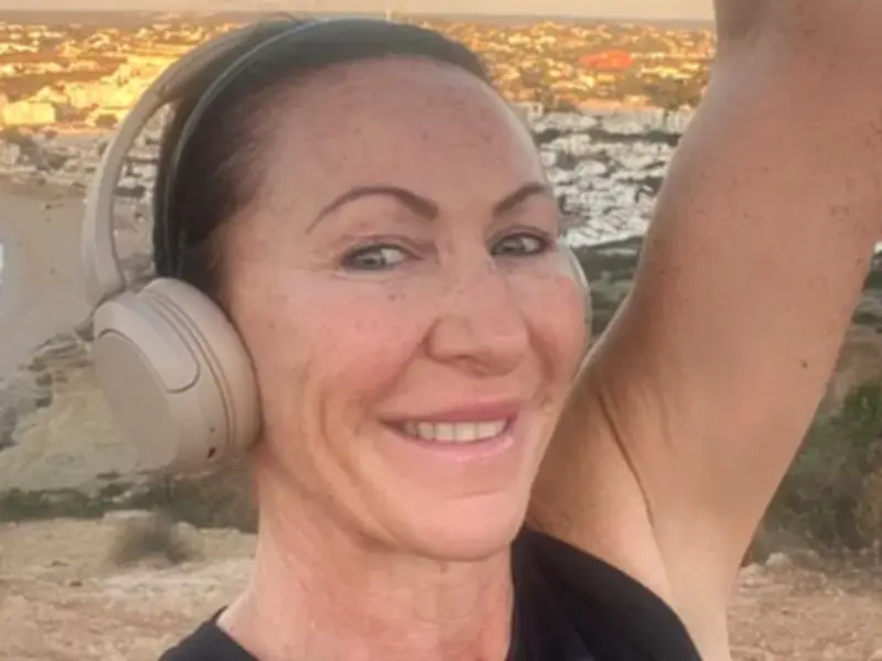 Wirral Mum Runs 7 Marathons on 7 Continents in 7 Days for Cancer