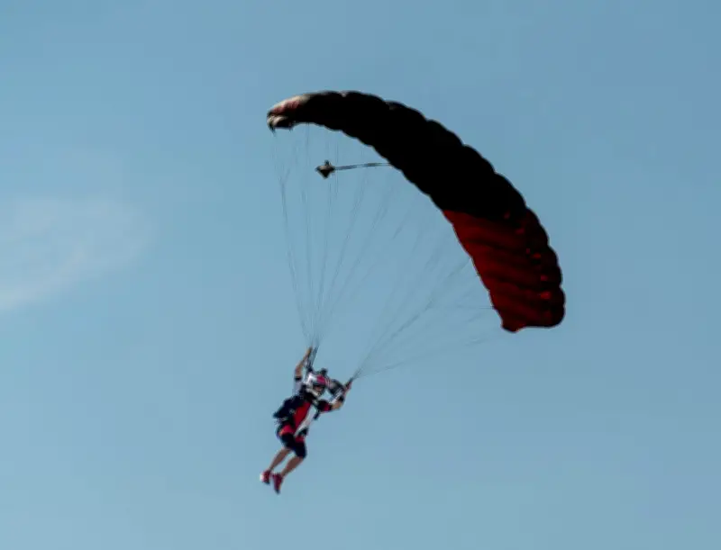 Woman, 22, killed in tragic skydiving accident in Nottinghamshire