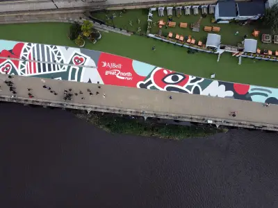 Great North Run 90m Mural Completed on Newcastle Quayside