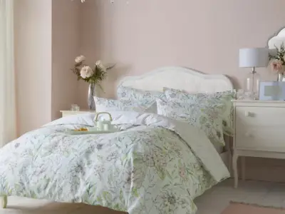 Holly Willoughby's Dunelm Bedding Set Slashed to Half Price at £20