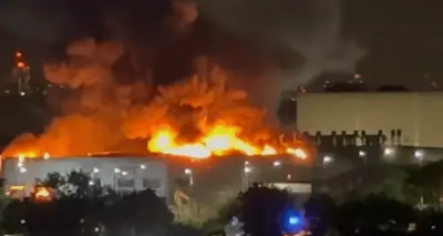 Huge Fire at Jaguar Land Rover Centre in Tottenham, 100 Firefighters Battle Blaze