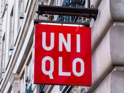 Uniqlo's £25 Puffy Shoulder Bag: The Perfect Travel Accessory
