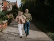 GP Reveals 4 Early Dementia Warning Signs Before Memory Loss