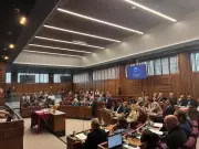 Oldham Council Stalemate Continues as Meeting Ends Without Leader